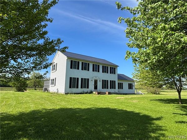 8474 Seaman Road , Gasport, NY 14067