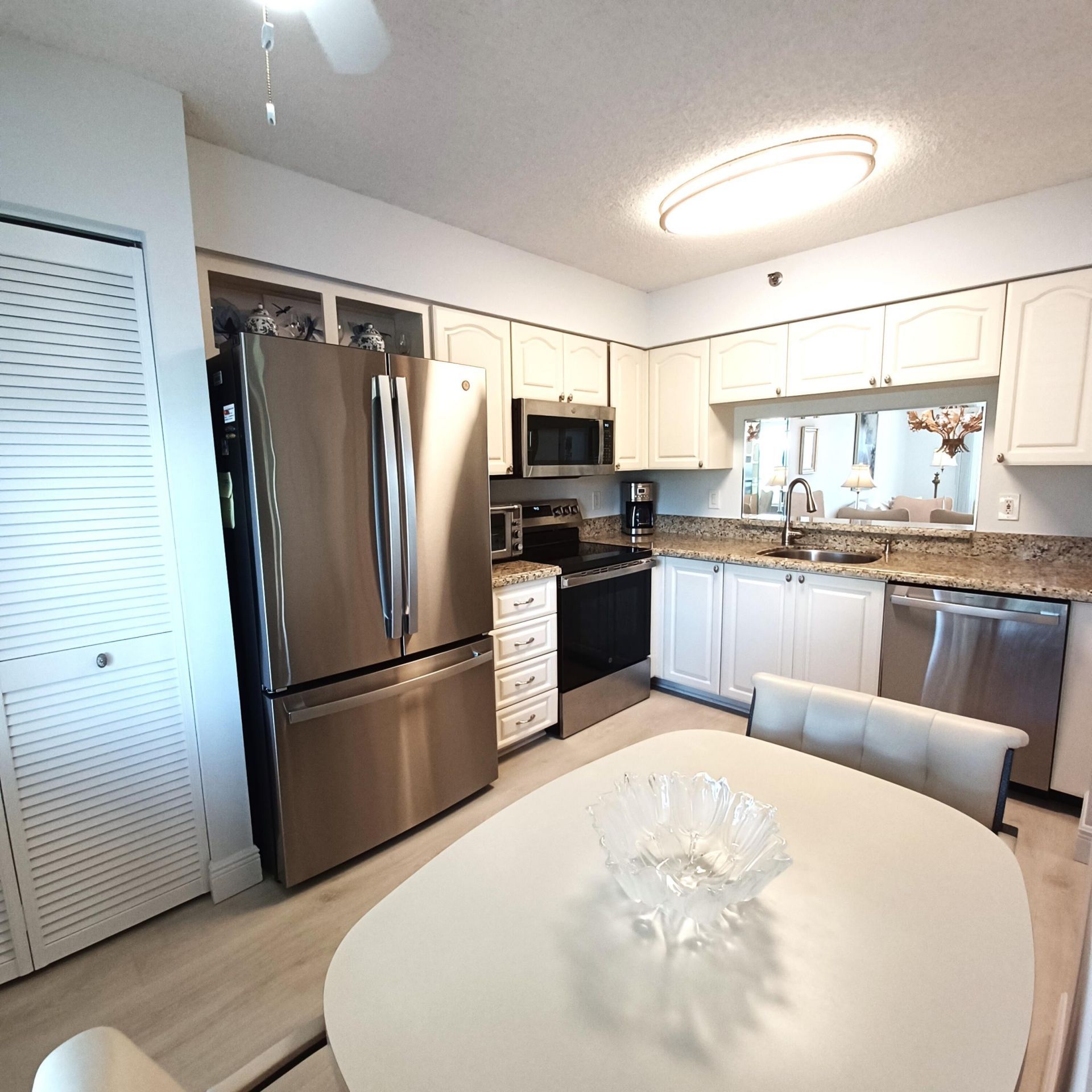 7260 Kinghurst Drive, Unit 406, Delray Beach, FL 33446 Photo