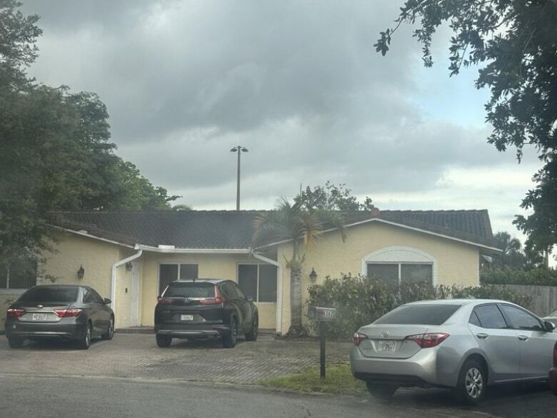 8362 NW 23rd Manor, Coral Springs, FL 33065 Photo