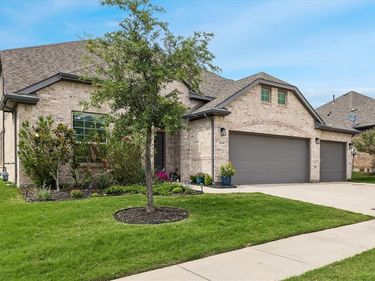 4341 Swallow Drive, Fort Worth, TX 76262