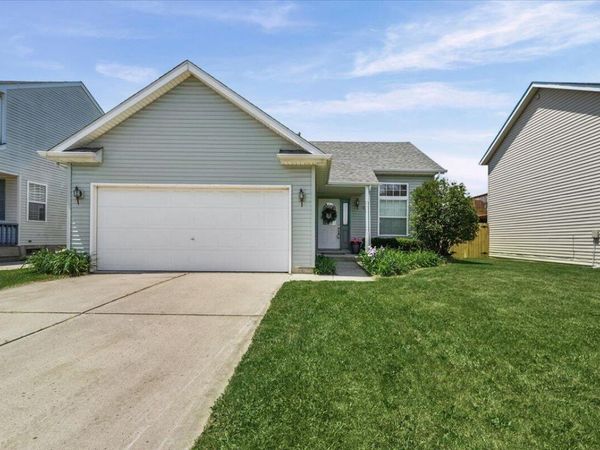 641 Olive Hill Drive , Valparaiso, IN 46383