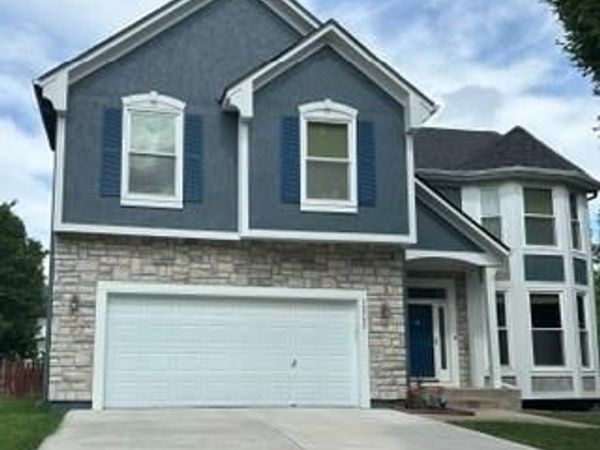 15727 S Widmer Street, Olathe, KS 66062