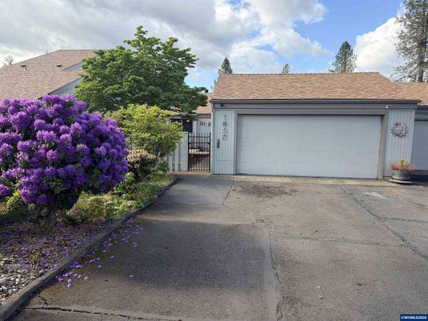 1839 Lexington Cir, Salem, OR 97306