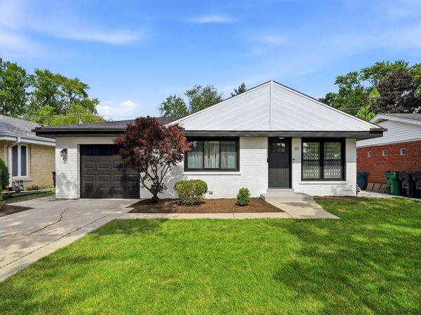 507 N Hamlin Avenue , Park Ridge, IL 60068