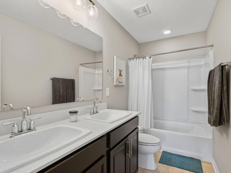 8041 Marilyn Road, Reynoldsburg, OH 43068 Photo 14