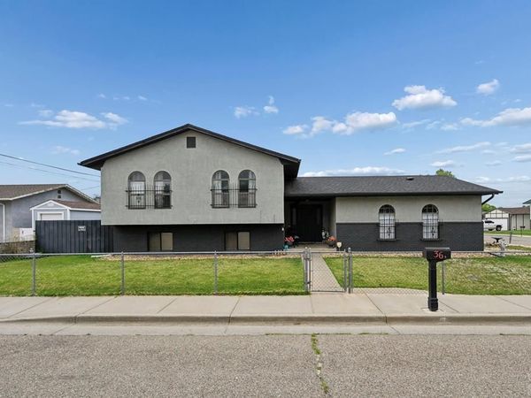36 Wheatridge Dr, Pueblo, CO 81005