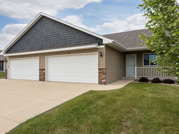 4422 Calder Drive , Marion, IA 52302