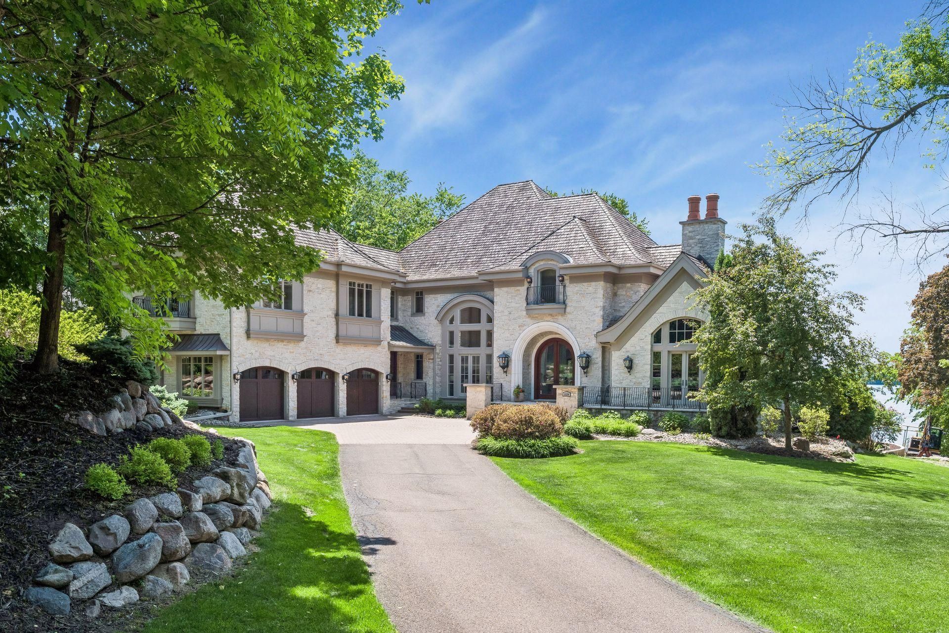 1530 Orchard Beach Place , Mound, MN 55364