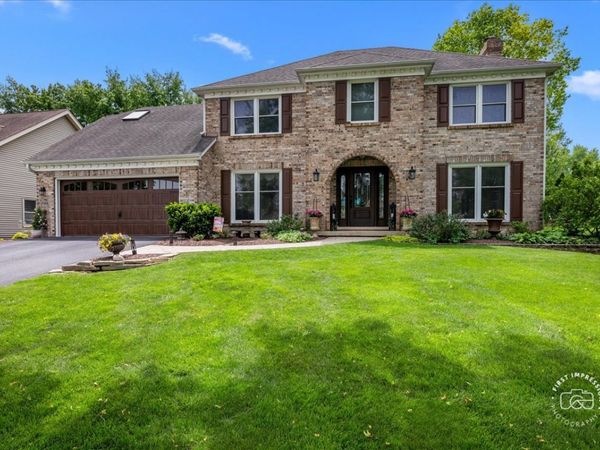 25W185 Setauket Avenue, Naperville, IL 60540