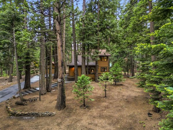 337 Kenshaw Ct, Dorrington, CA 95223