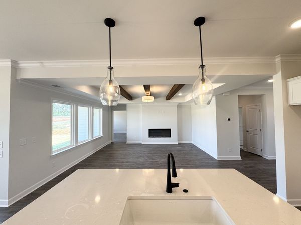 1933 Hildebrand Lane , Columbia, TN 38401