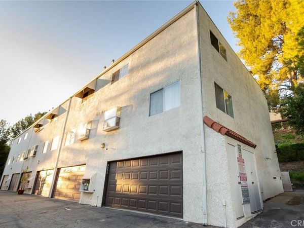 9551 Via Ricardo, Burbank, CA 91504
