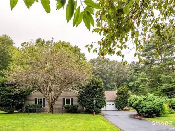 141 Flintlock, Madison, CT 06443