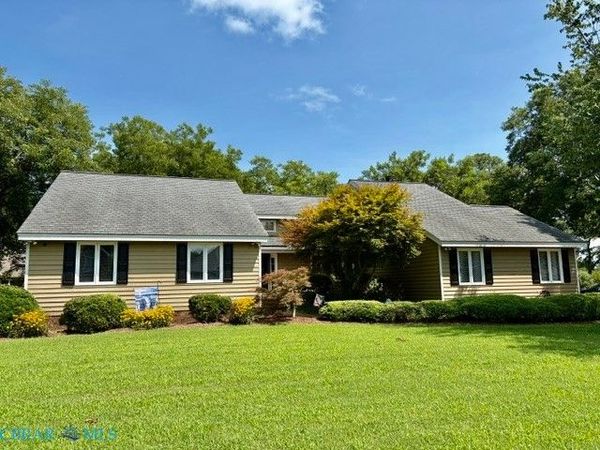 1801 SAWGRASS POINTE Drive, Hayes, VA 23072