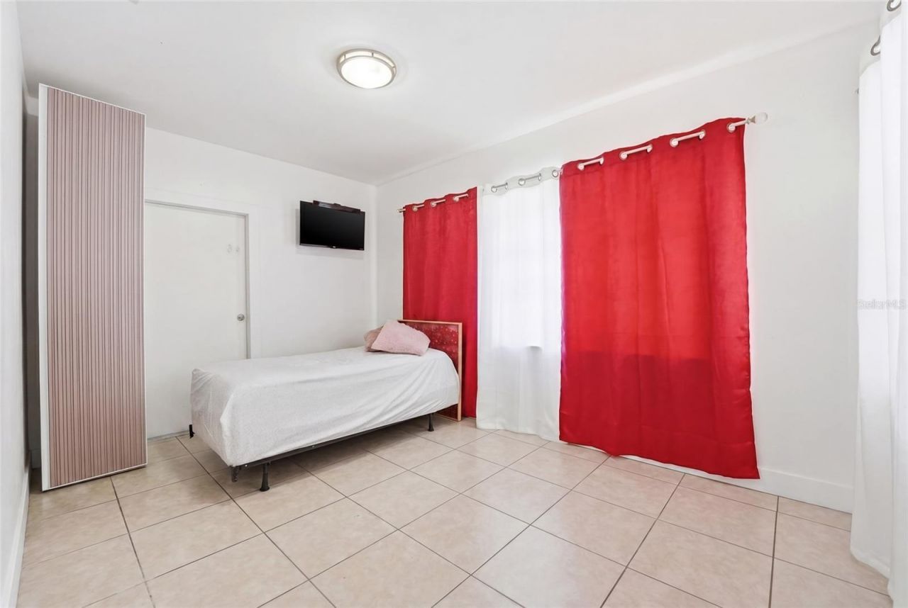 465 E 38th Street , Hialeah, FL 33013 Photo