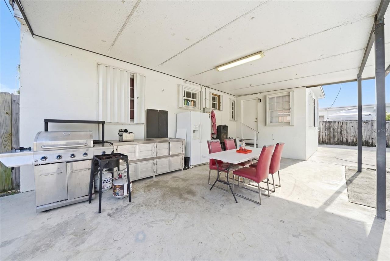 465 E 38th Street , Hialeah, FL 33013 Photo