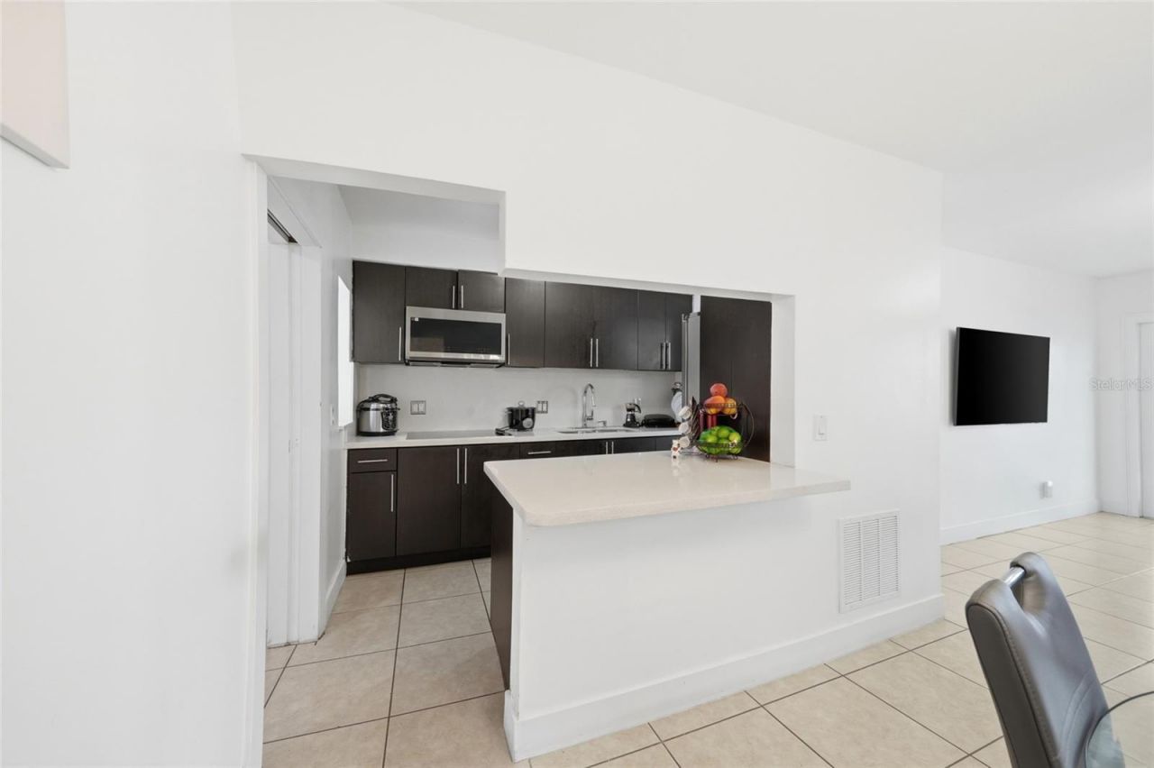 465 E 38th Street , Hialeah, FL 33013 Photo