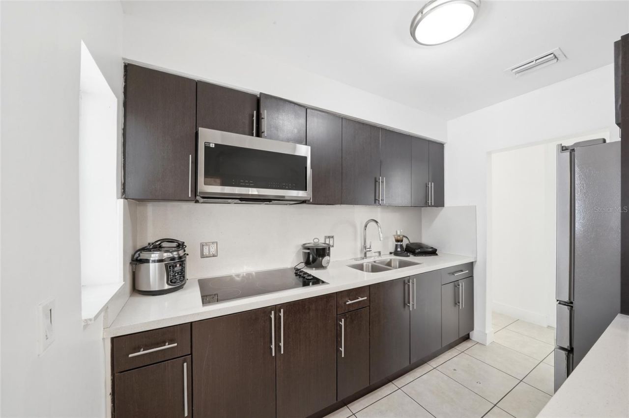465 E 38th Street , Hialeah, FL 33013 Photo
