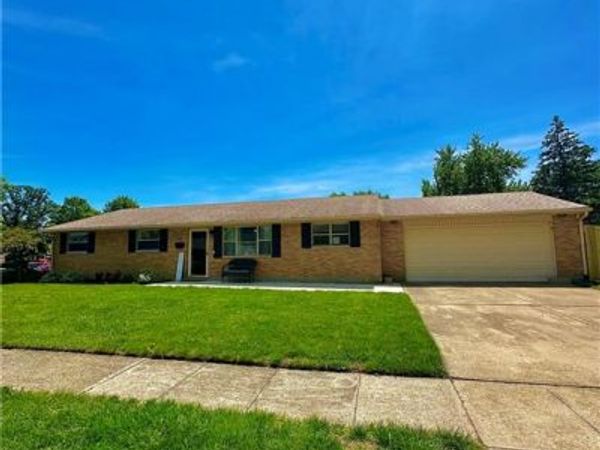 70 Madrid Avenue, Brookville, OH 45309