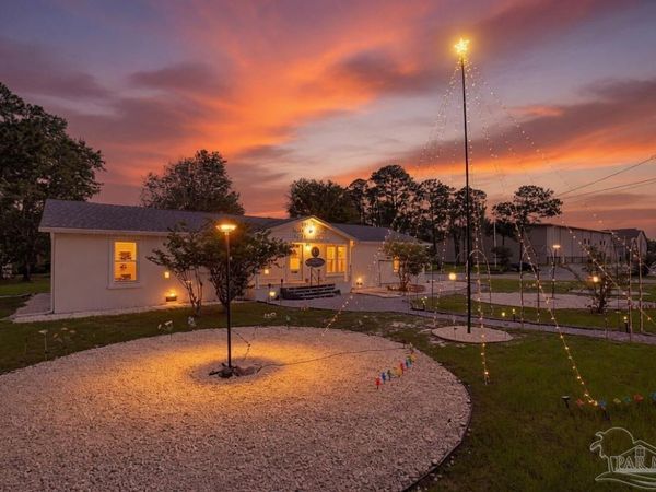 13690 Innerarity Pt Rd, Pensacola, FL 32507