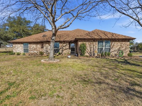 215 Younger Ranch Road, Azle, TX 76020