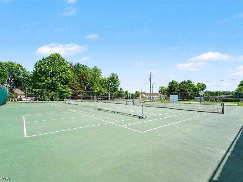 62 Rockaway Drive, Roaming Shores, OH 44085 Photo 12