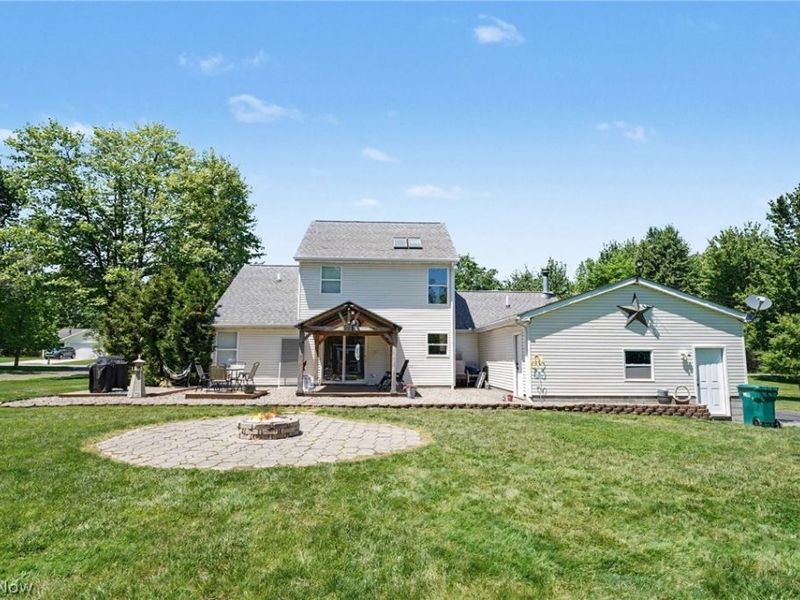 62 Rockaway Drive, Roaming Shores, OH 44085 Photo 3