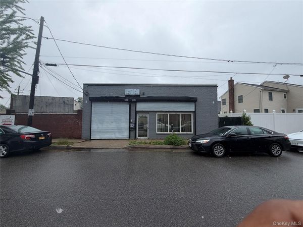 9 Brooklyn Avenue, New Hy 9 Brooklyn Avenue, New H, North New Hyde Park, NY 11040