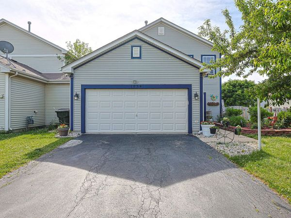 1854 S FALLBROOK Drive , Round Lake, IL 60073
