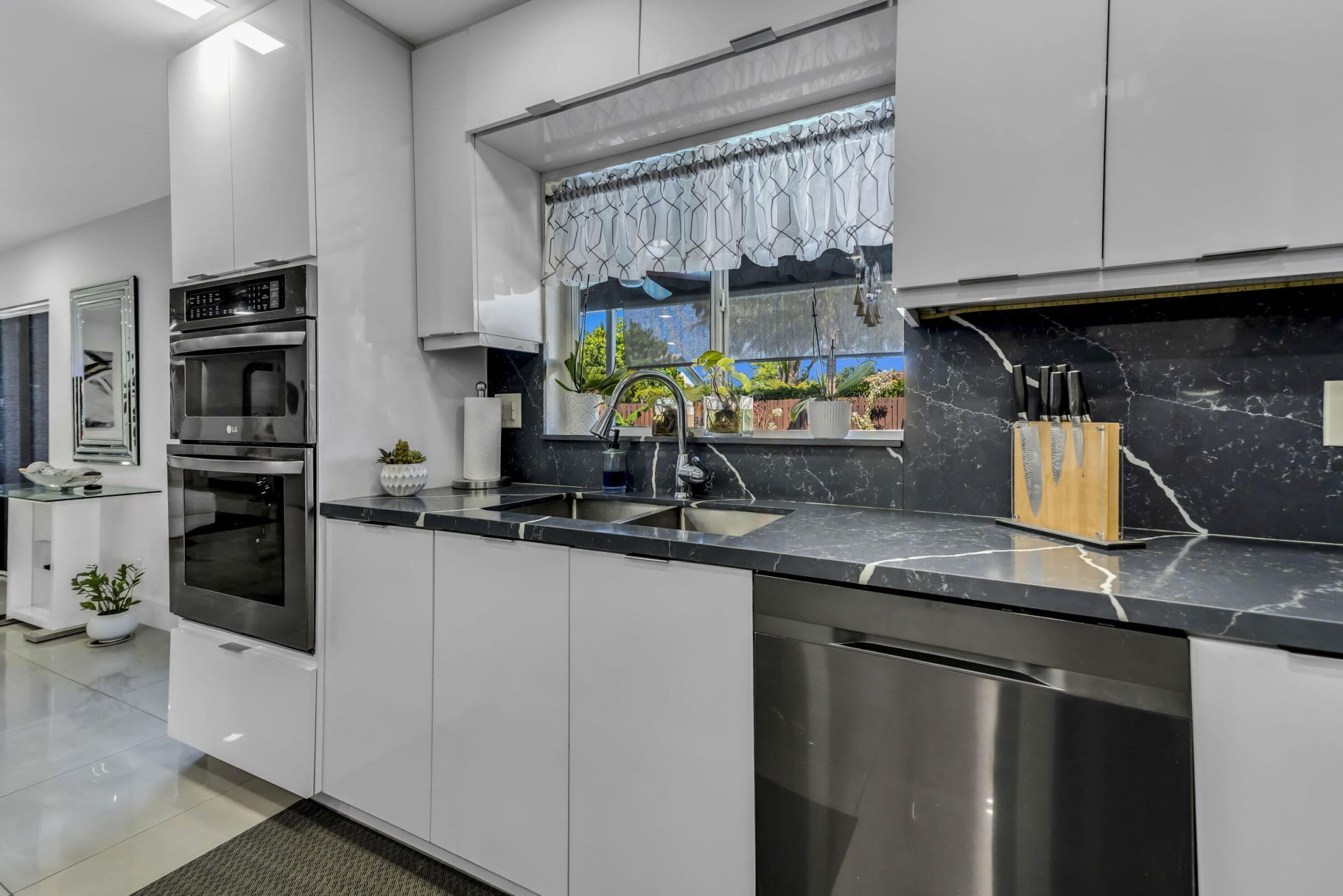 8555 SW 1st Place, Coral Springs, FL 33071 Photo
