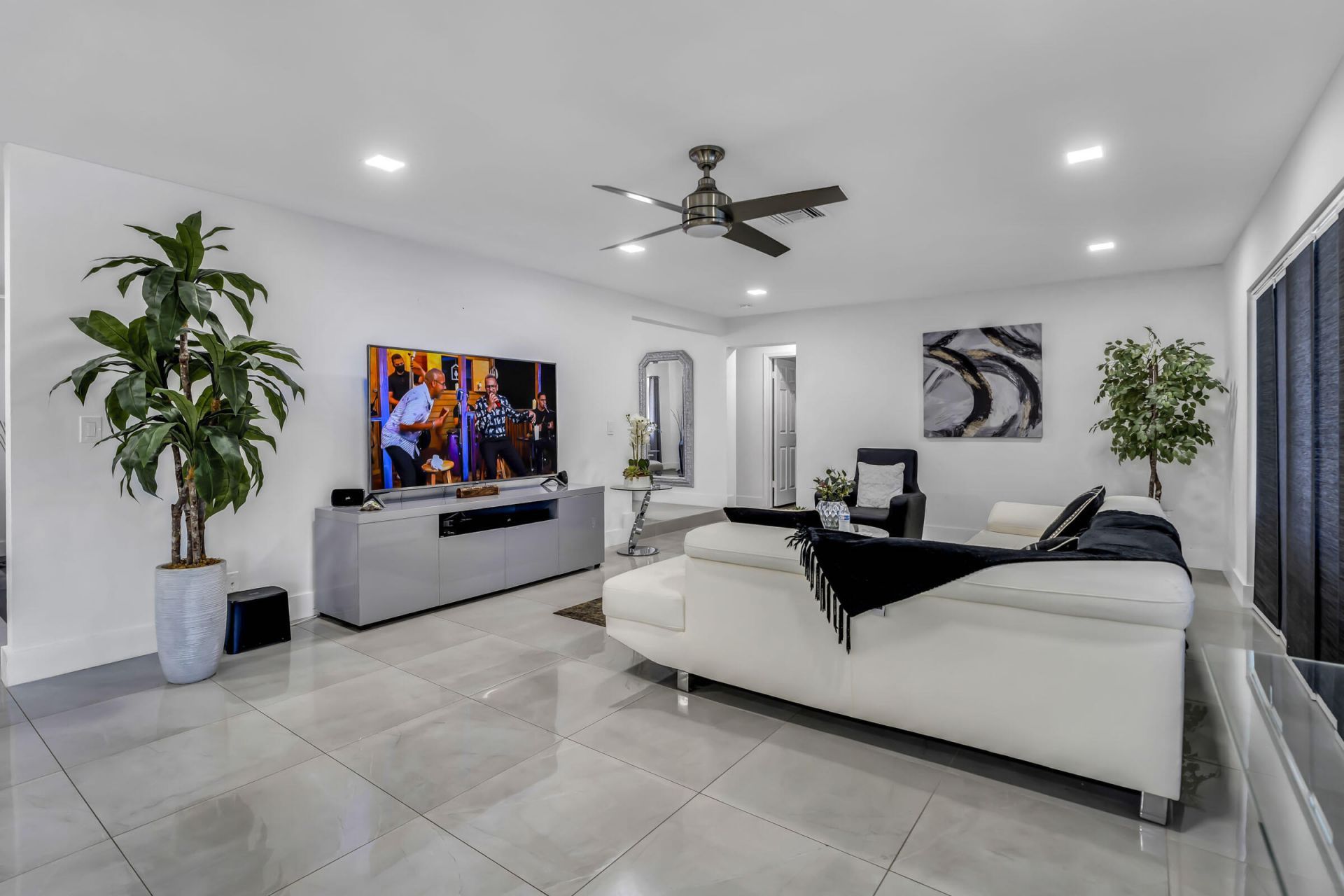 8555 SW 1st Place, Coral Springs, FL 33071 Photo