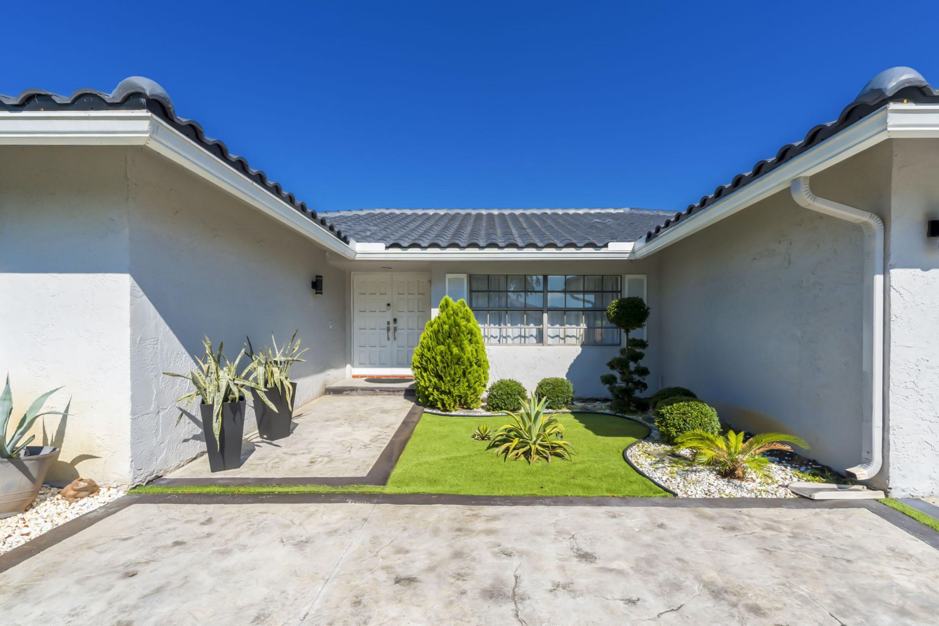 8555 SW 1st Place, Coral Springs, FL 33071 Photo