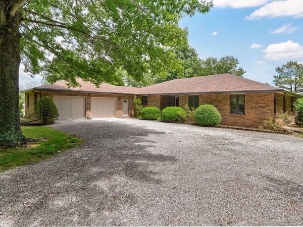130 Fairview Road , Sparta, MO 65753