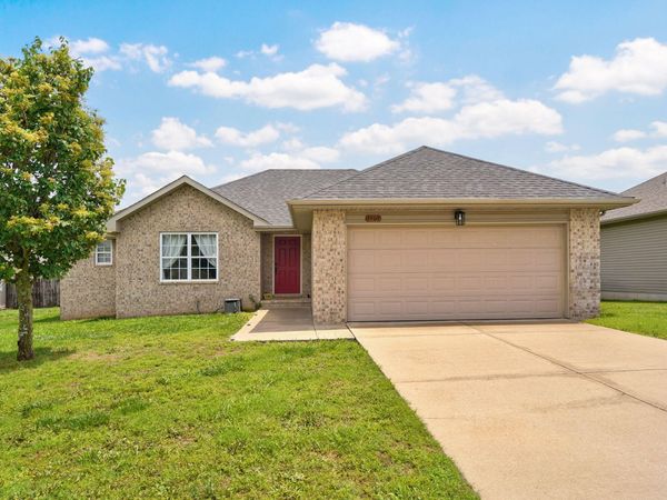 4104 N Mead Drive , Ozark, MO 65721
