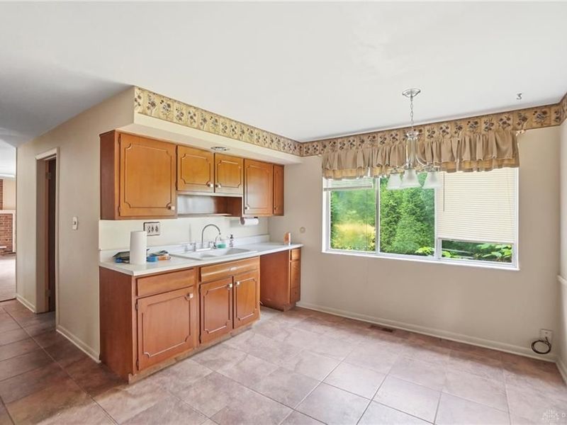 119 W Woodbury Drive, Dayton, OH 45415 Photo 12