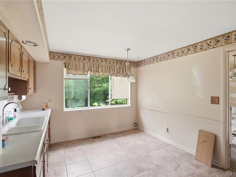 119 W Woodbury Drive, Dayton, OH 45415 Photo 14