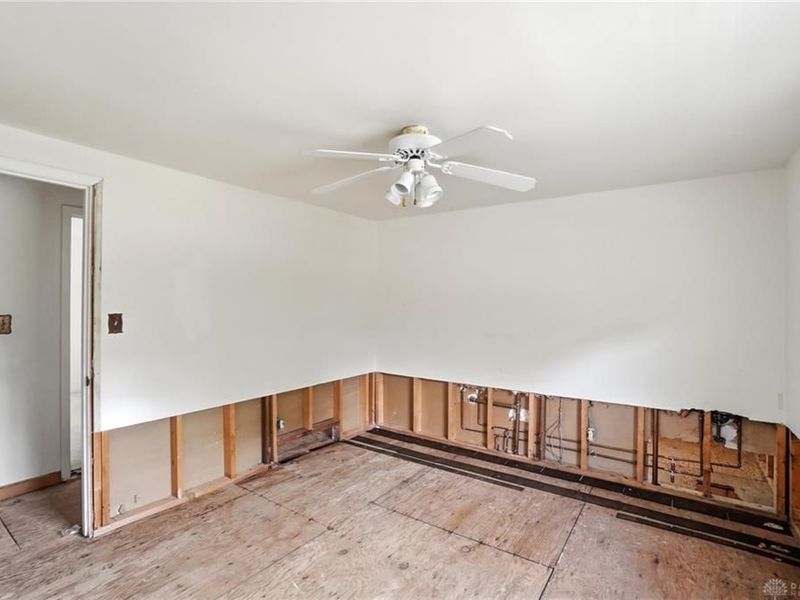 119 W Woodbury Drive, Dayton, OH 45415 Photo 32