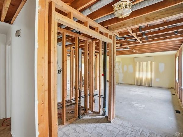 119 W Woodbury Drive, Dayton, OH 45415