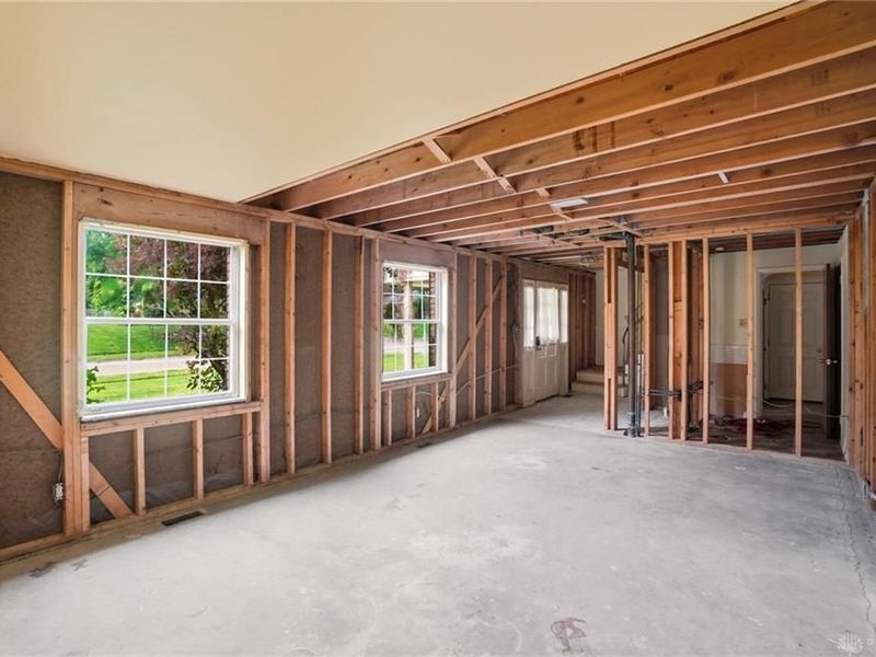 119 W Woodbury Drive, Dayton, OH 45415 Photo 8