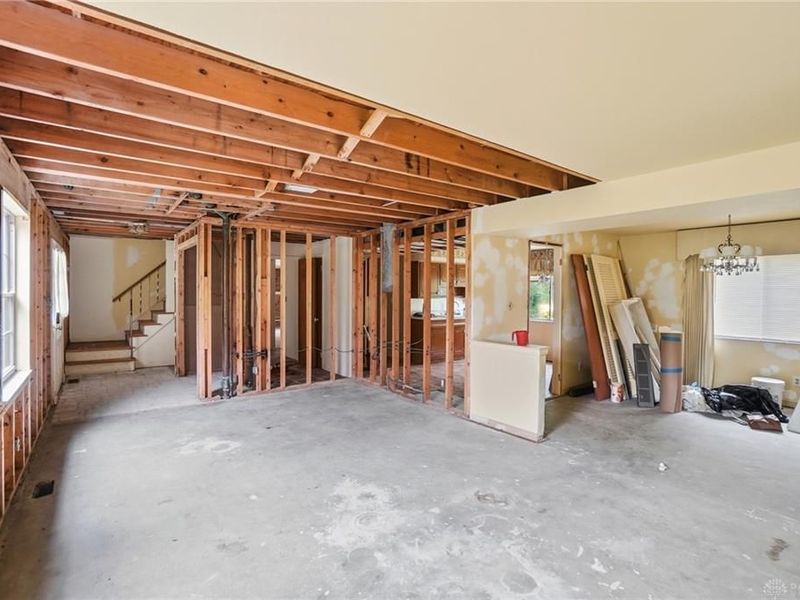 119 W Woodbury Drive, Dayton, OH 45415 Photo 9