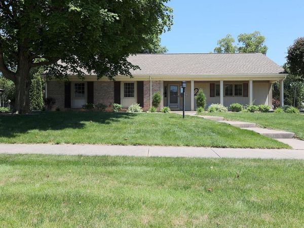 2 Stone Ridge Drive, Huntington, IN 46750