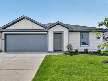 2213 BAKERSFIELD Drive, Fort Worth, TX 76036