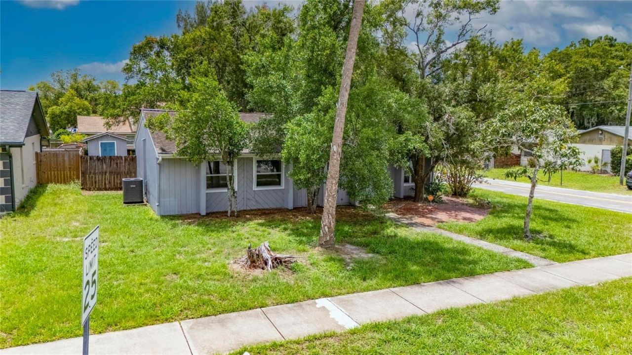 5001 Whiteway Drive , Tampa, FL 33617 Photo