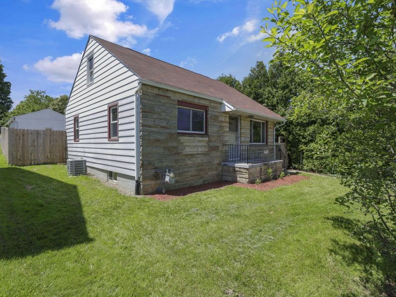 532 S Diamond Street , Mansfield, OH 44902 Photo 4