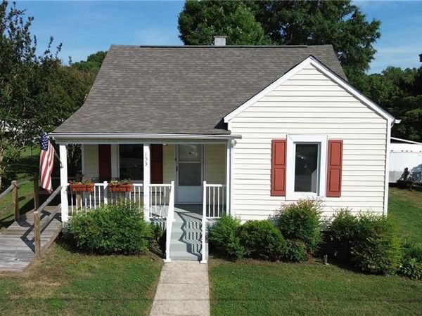 153 Green Street, Mount Airy, NC 27030