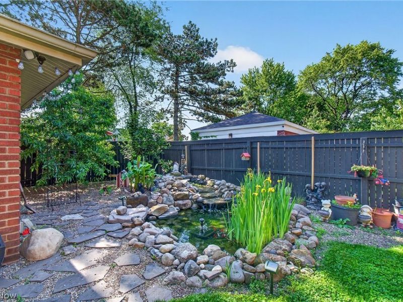 140 Smith Avenue NW, Canton, OH 44708 Photo 3