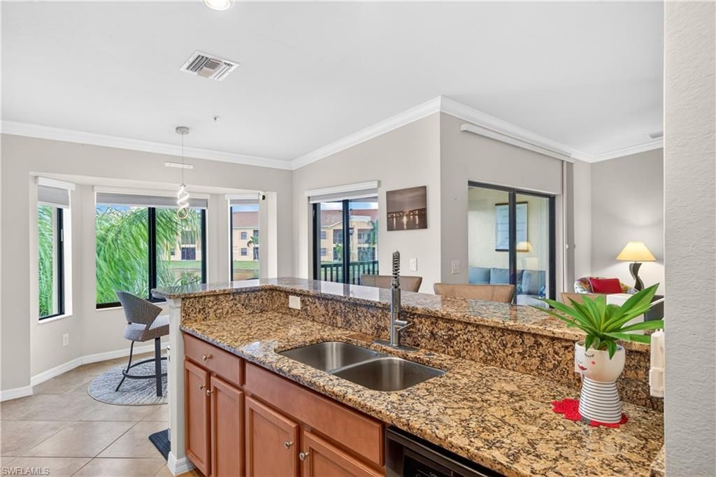 13710 Julias Way , Unit 924, Fort Myers, FL 33919 Photo