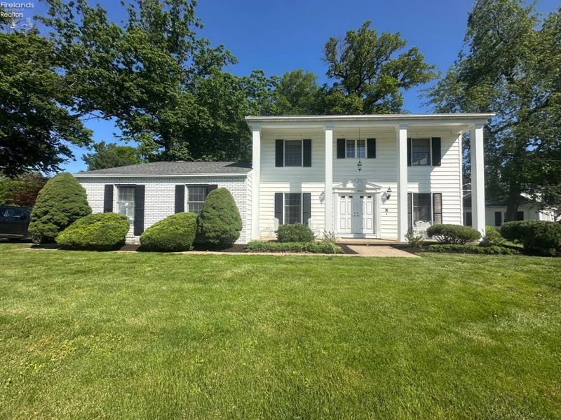 1011 Dockway, Huron, OH 44839 Photo 1