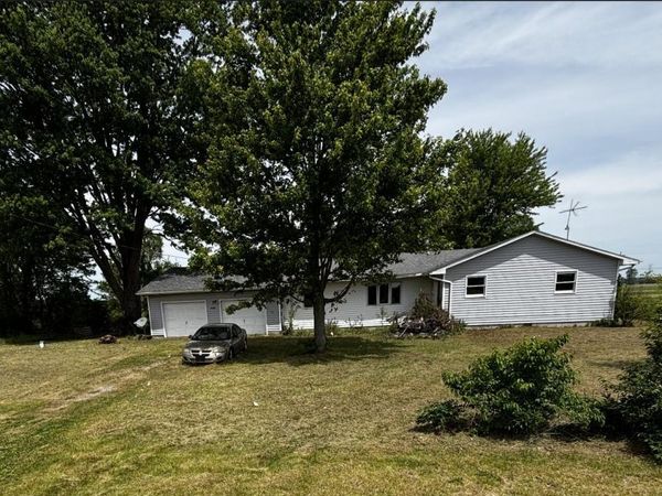 13210 Perry Road , Grand Rapids, OH 43522