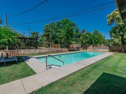 5426 Columbia Dr, Fresno, CA 93727 Photo